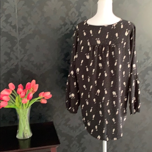 New Year’s ready Champagne Blouse. 🍾 🥂 - Picture 3 of 3